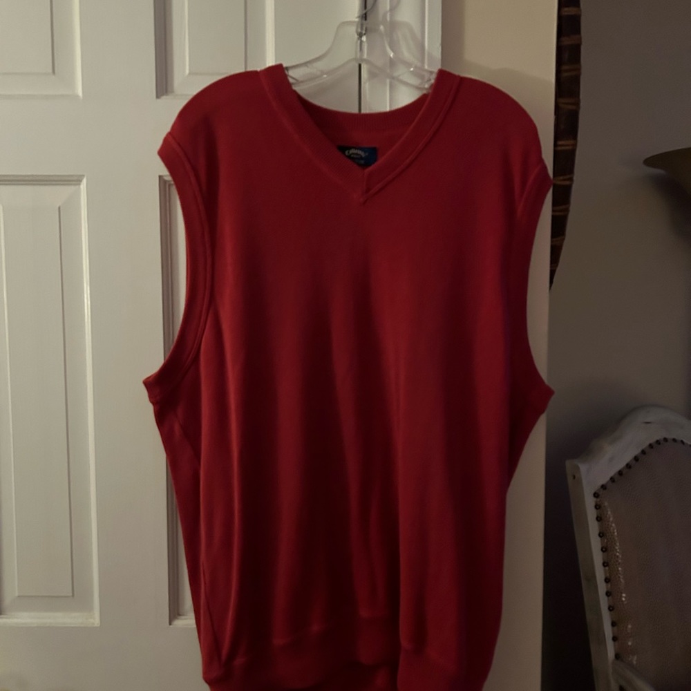 Men’s Callaway Golf V neck sweater size XL